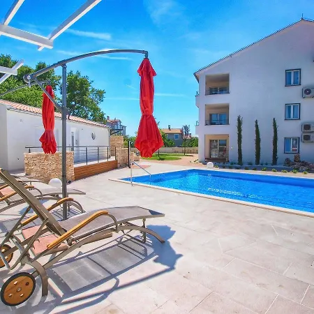Apartments Ivan 1396 Fažana