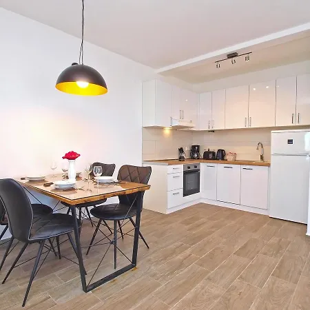 アパート Apartments Ivan 1396 Fažana