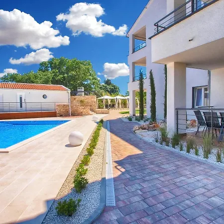 Apartments Ivan 1396